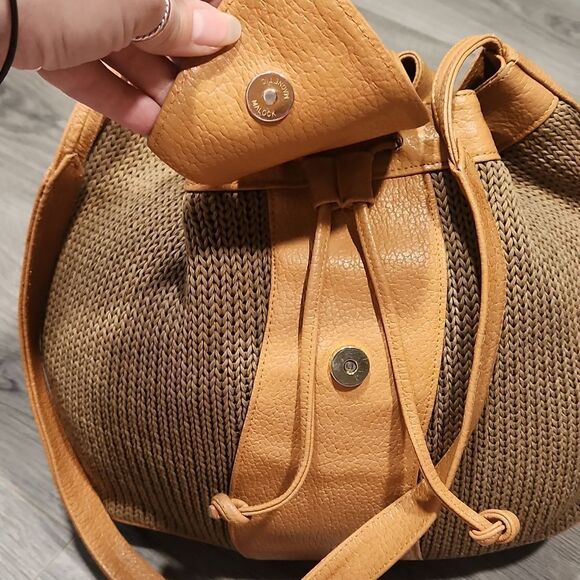 Vintage RARE Brio Taupe/Olive Knit Camel Leather Drawstring Bucket Satchel - Picture 8 of 16